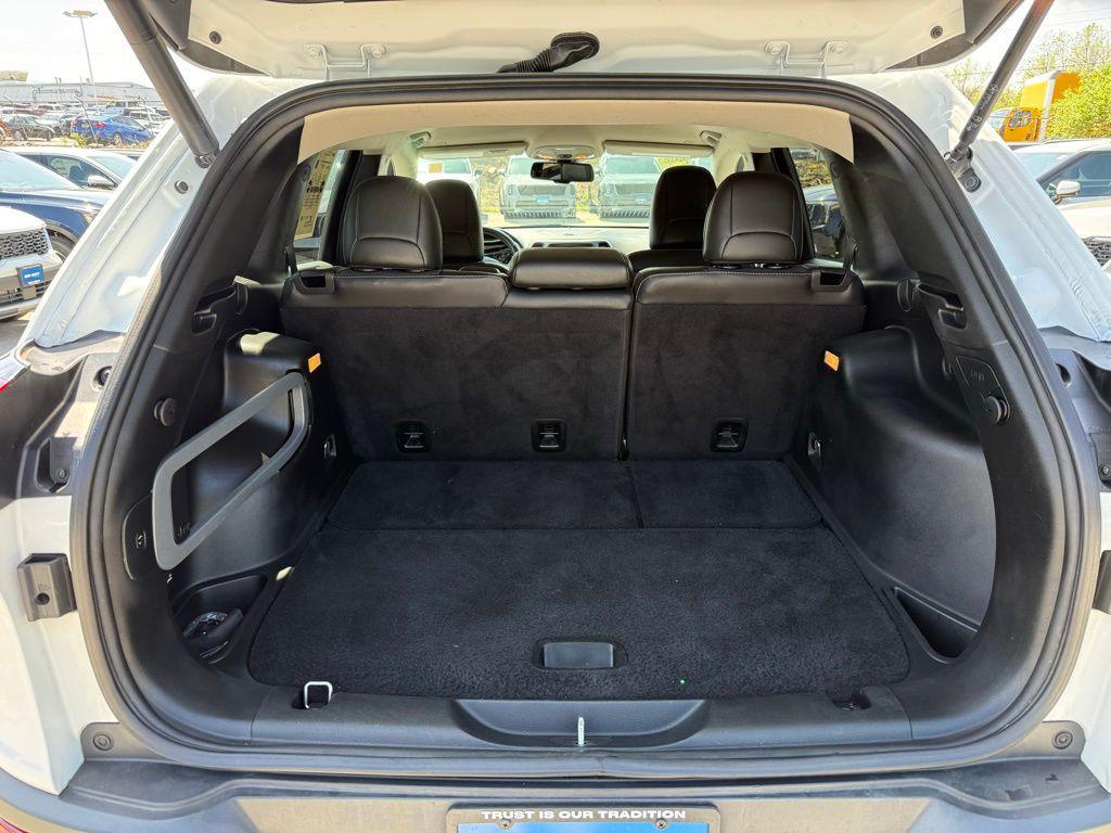 used 2018 Jeep Cherokee car, priced at $13,761