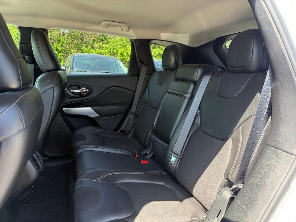 used 2018 Jeep Cherokee car, priced at $13,761