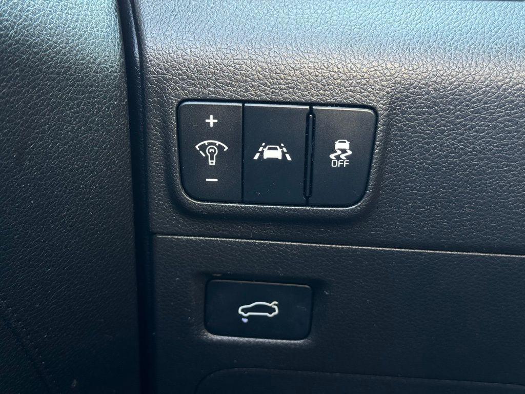 used 2022 Kia K5 car, priced at $20,000