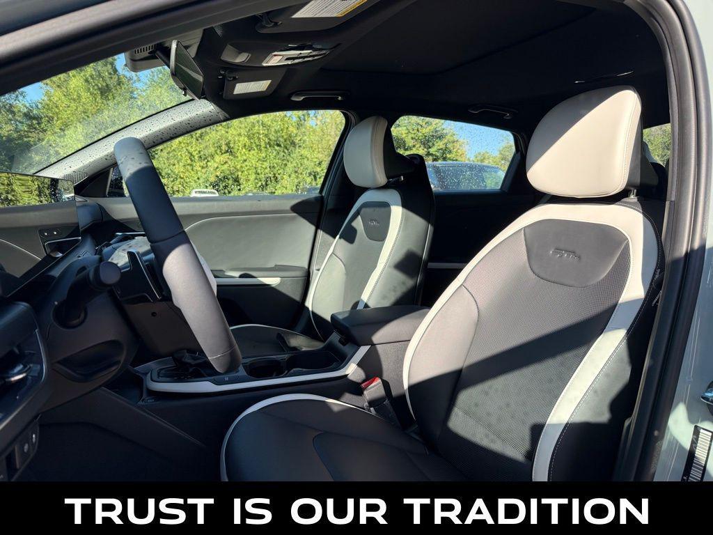 new 2025 Kia K4 car, priced at $25,133