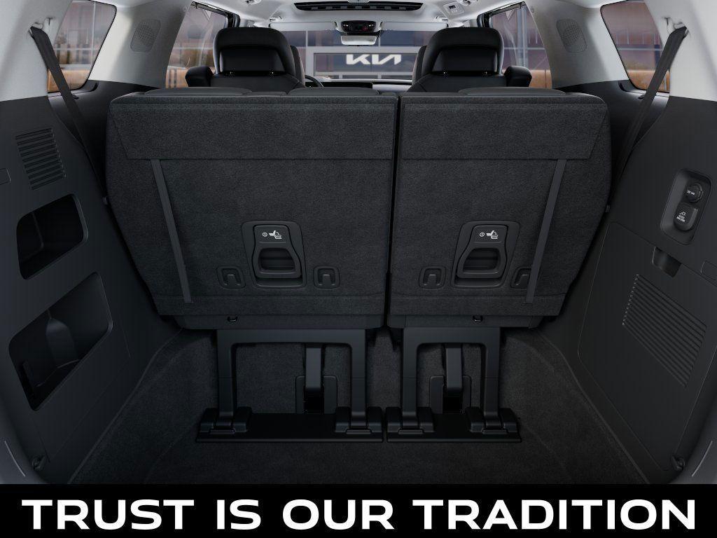 new 2025 Kia Carnival car, priced at $46,217