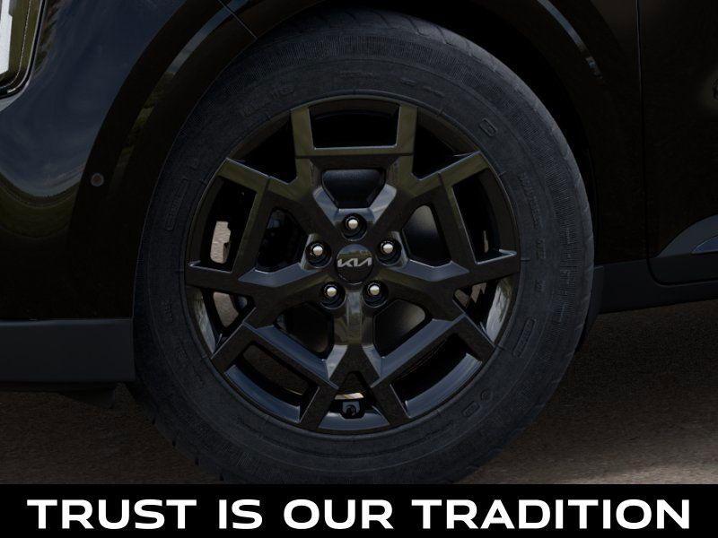 new 2025 Kia Carnival car, priced at $46,217