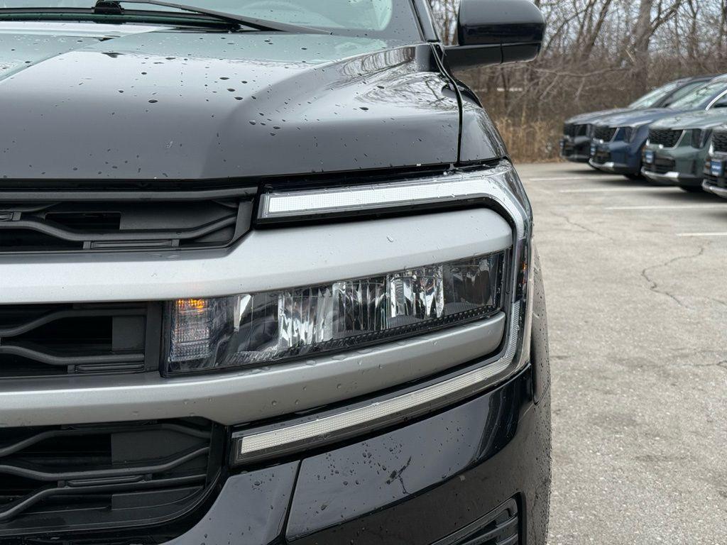 used 2024 Ford Expedition car, priced at $43,105