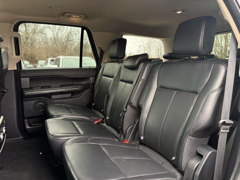 used 2024 Ford Expedition car, priced at $43,105
