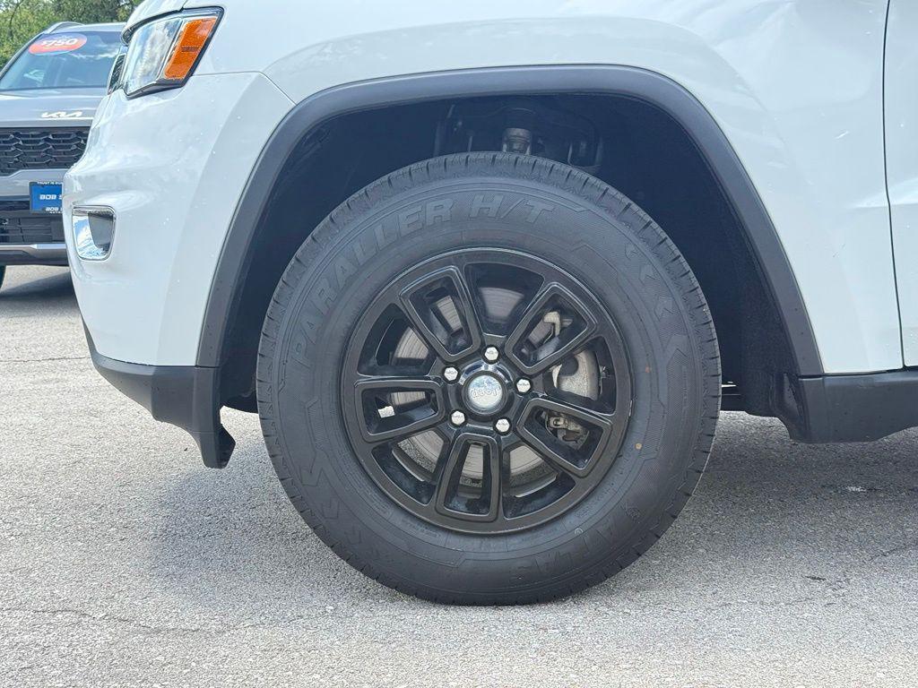 used 2018 Jeep Grand Cherokee car, priced at $18,411