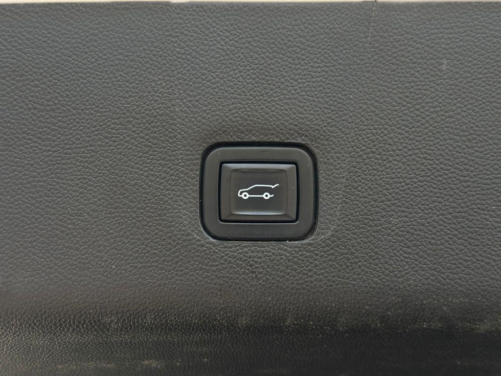 used 2020 Chevrolet Traverse car, priced at $16,959