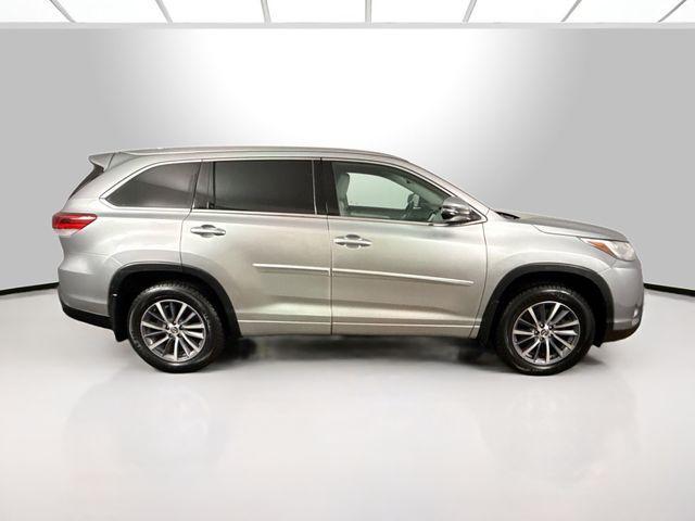 used 2018 Toyota Highlander car, priced at $26,656