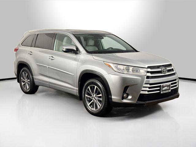 used 2018 Toyota Highlander car, priced at $26,656