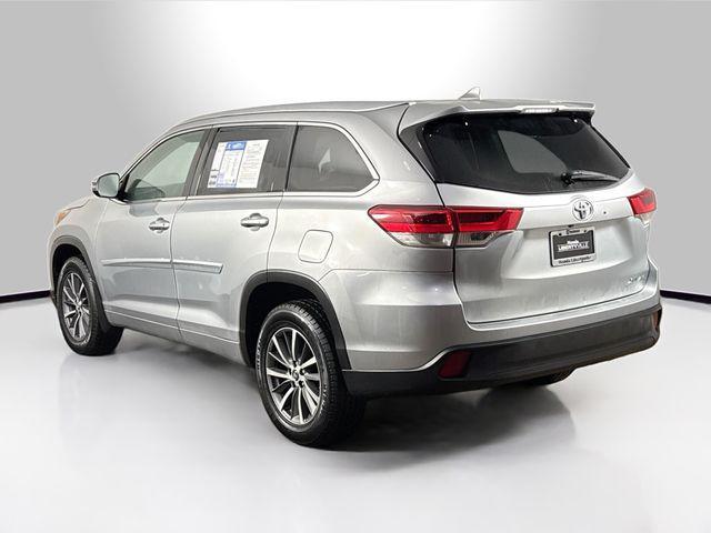 used 2018 Toyota Highlander car, priced at $26,656