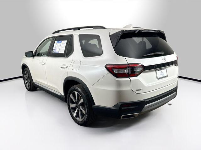 used 2023 Honda Pilot car, priced at $41,880