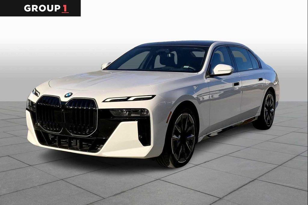 new 2025 BMW 760 car, priced at $121,974