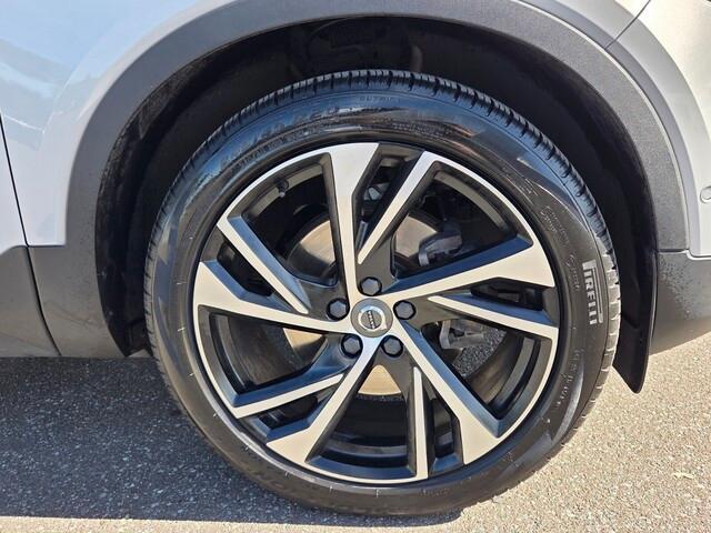 used 2021 Volvo XC40 car, priced at $22,795