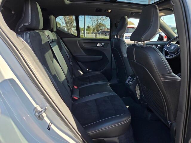 used 2021 Volvo XC40 car, priced at $22,795