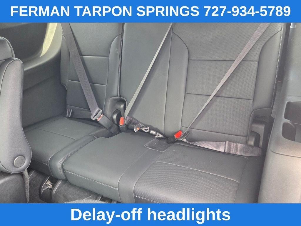 used 2025 Chevrolet Traverse car, priced at $39,800