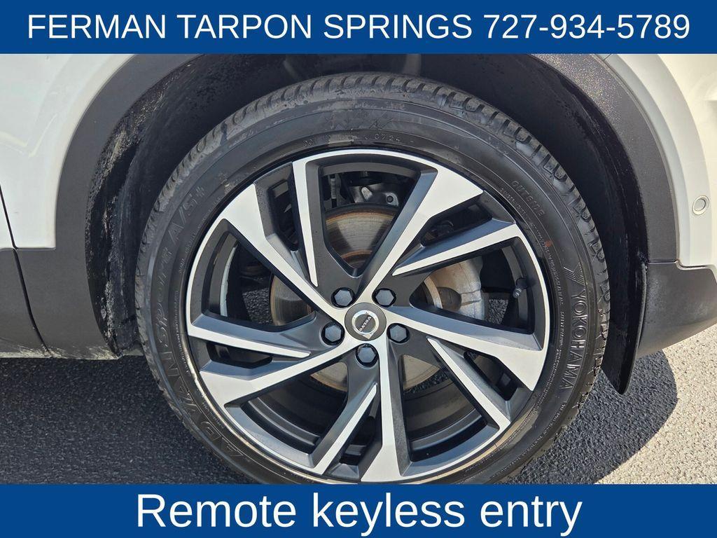 used 2020 Volvo XC40 car, priced at $23,521