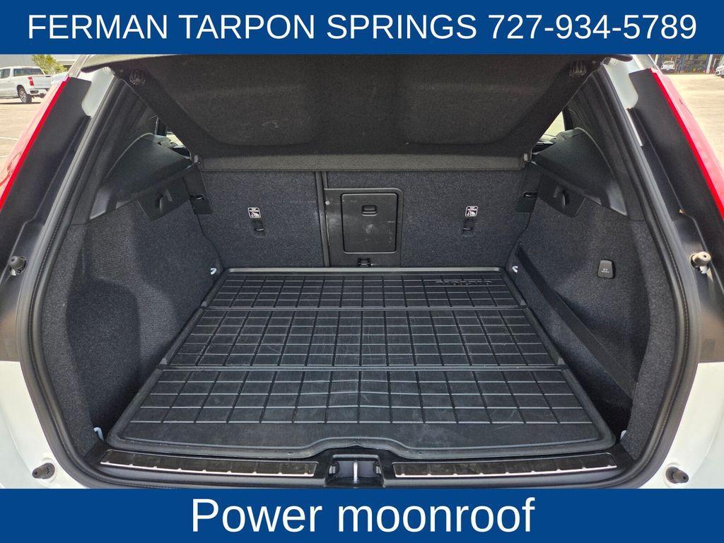 used 2020 Volvo XC40 car, priced at $23,521