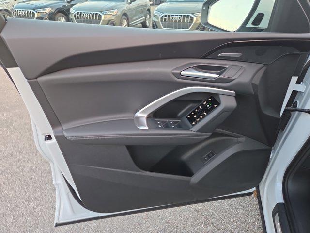 new 2025 Audi Q5 car, priced at $61,950