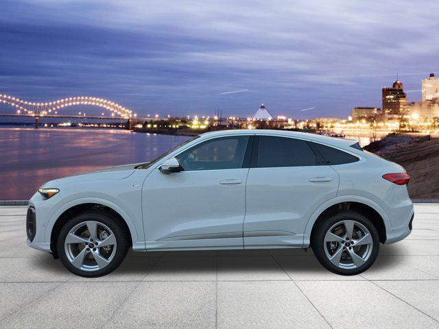 new 2025 Audi Q5 car, priced at $61,950