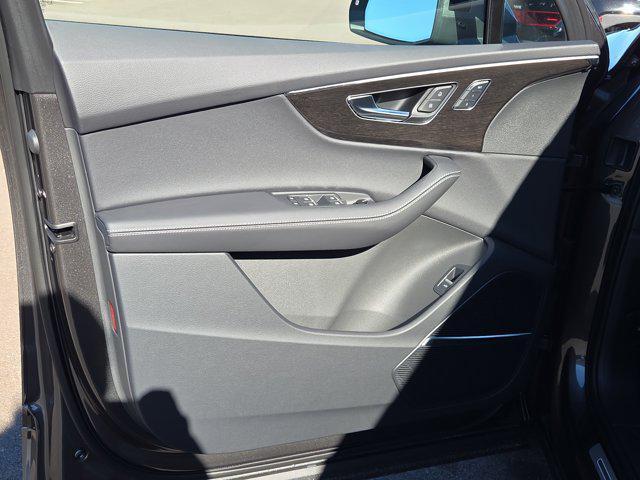 new 2026 Audi Q7 car, priced at $71,560