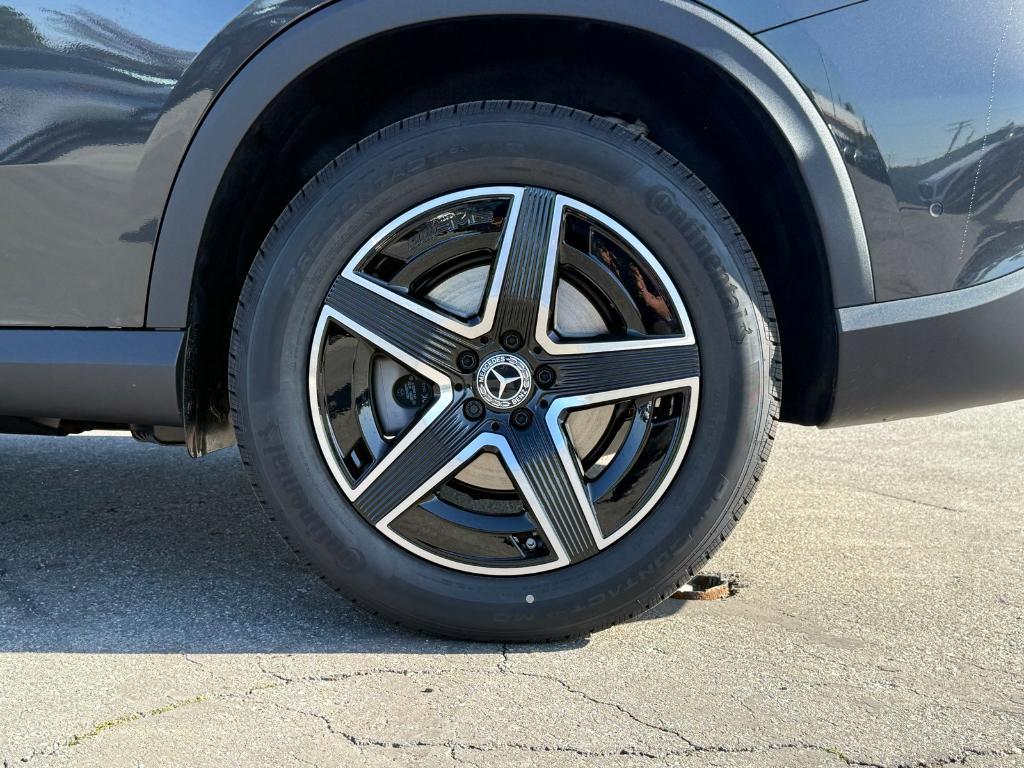 new 2026 Mercedes-Benz GLC 300 car, priced at $58,340