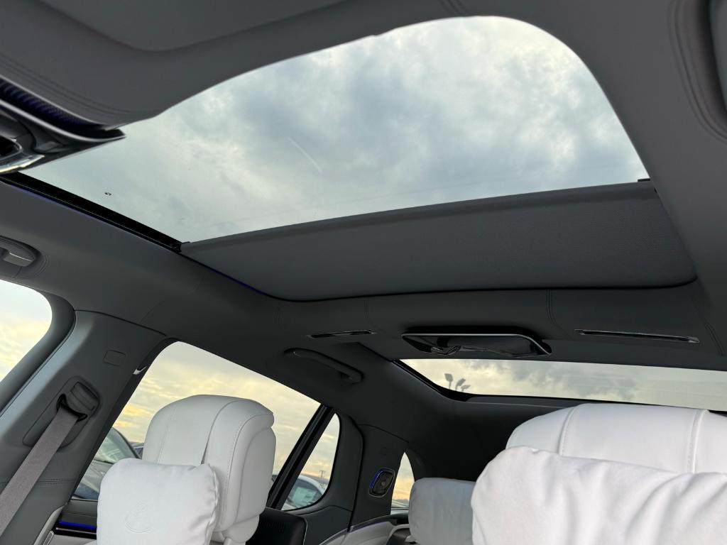 new 2025 Mercedes-Benz Maybach EQS 680 car, priced at $205,350