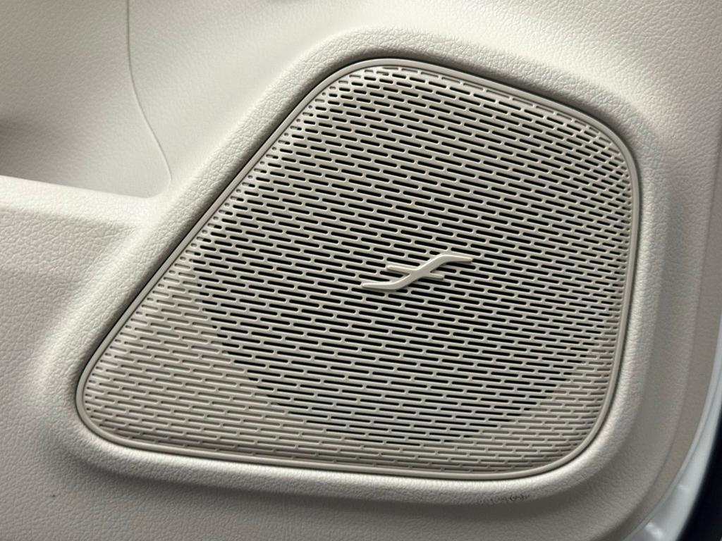 used 2025 Mercedes-Benz GLA 250 car, priced at $37,797