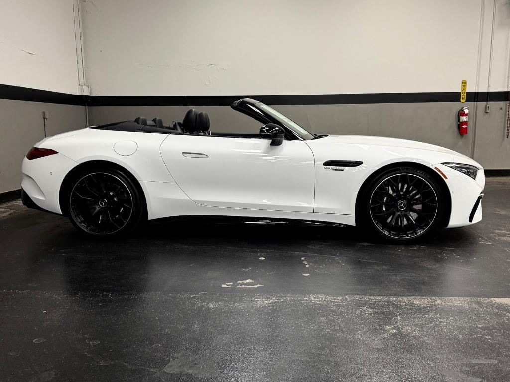 used 2025 Mercedes-Benz AMG SL 55 car, priced at $135,730