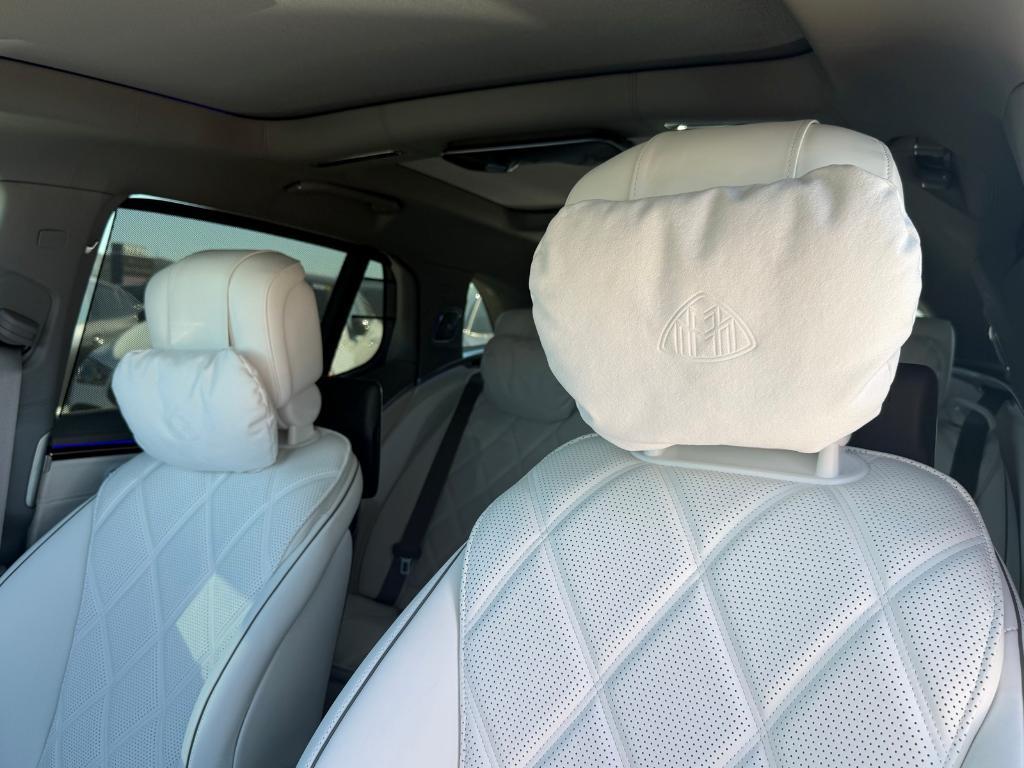 new 2025 Mercedes-Benz Maybach EQS 680 car, priced at $205,350