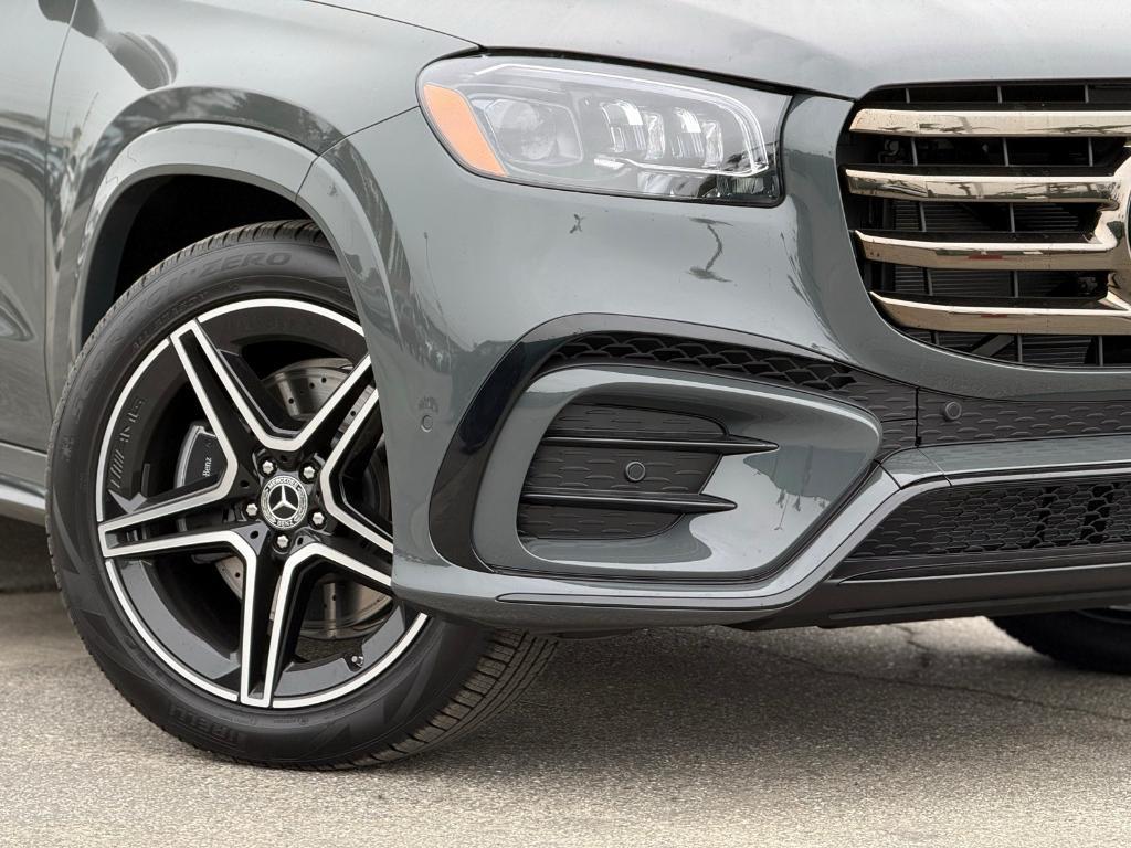new 2026 Mercedes-Benz GLS 450 car, priced at $97,100