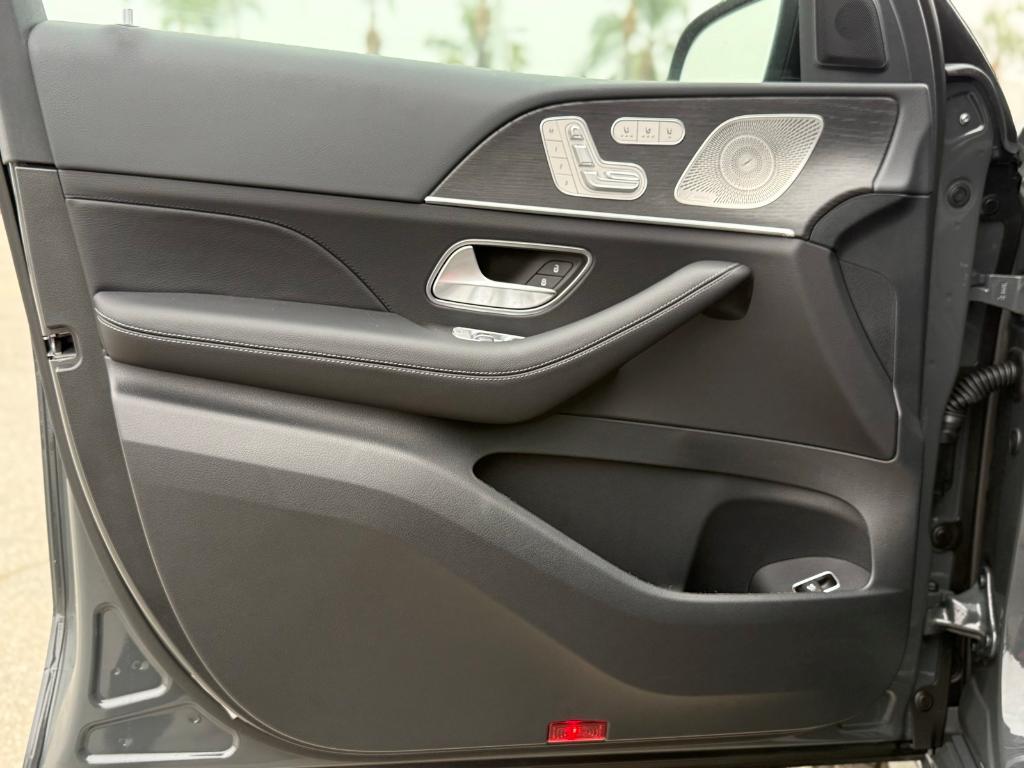 new 2026 Mercedes-Benz GLS 450 car, priced at $97,100