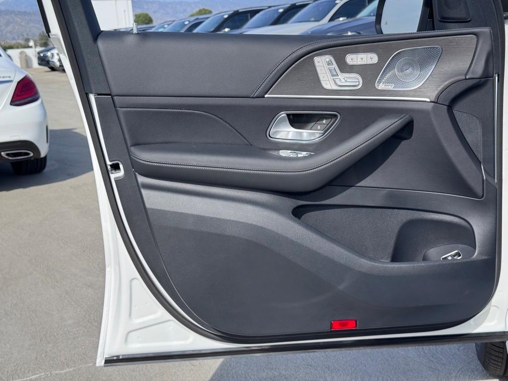 new 2025 Mercedes-Benz AMG GLE 53 car, priced at $101,575