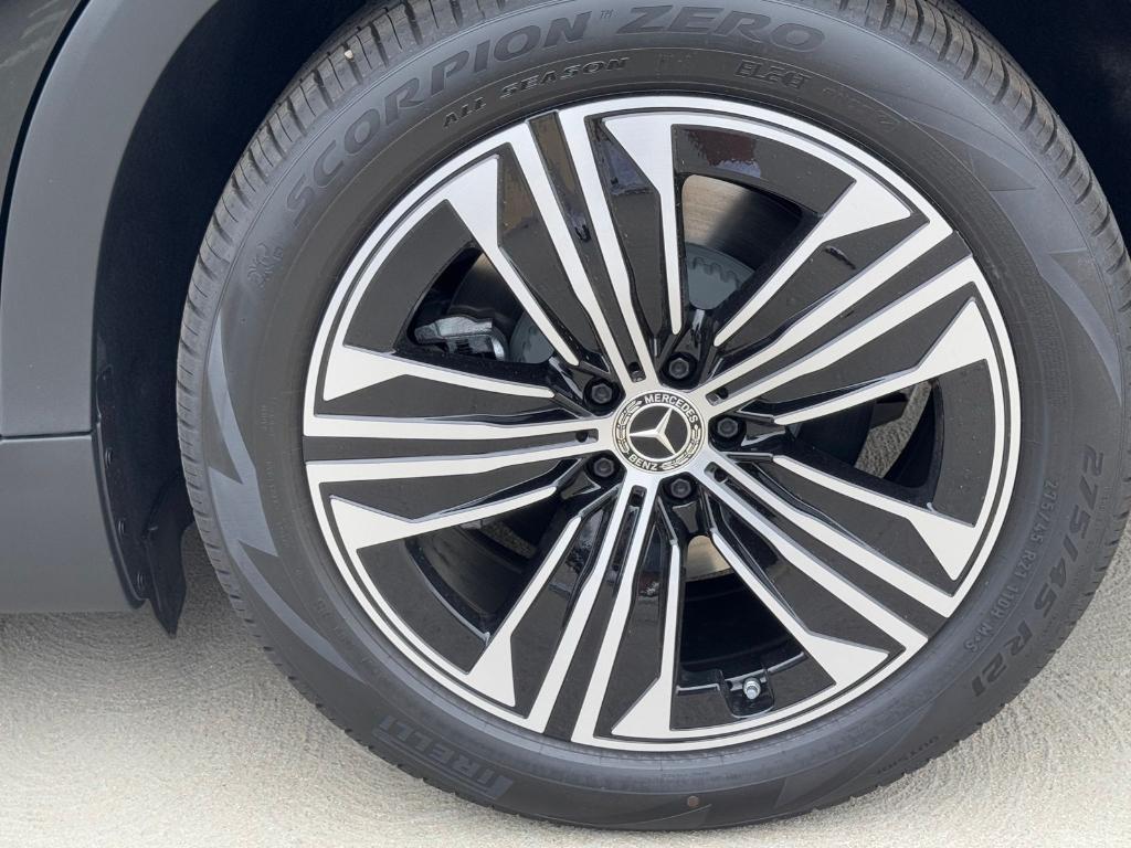 new 2026 Mercedes-Benz EQS 400 car, priced at $91,300