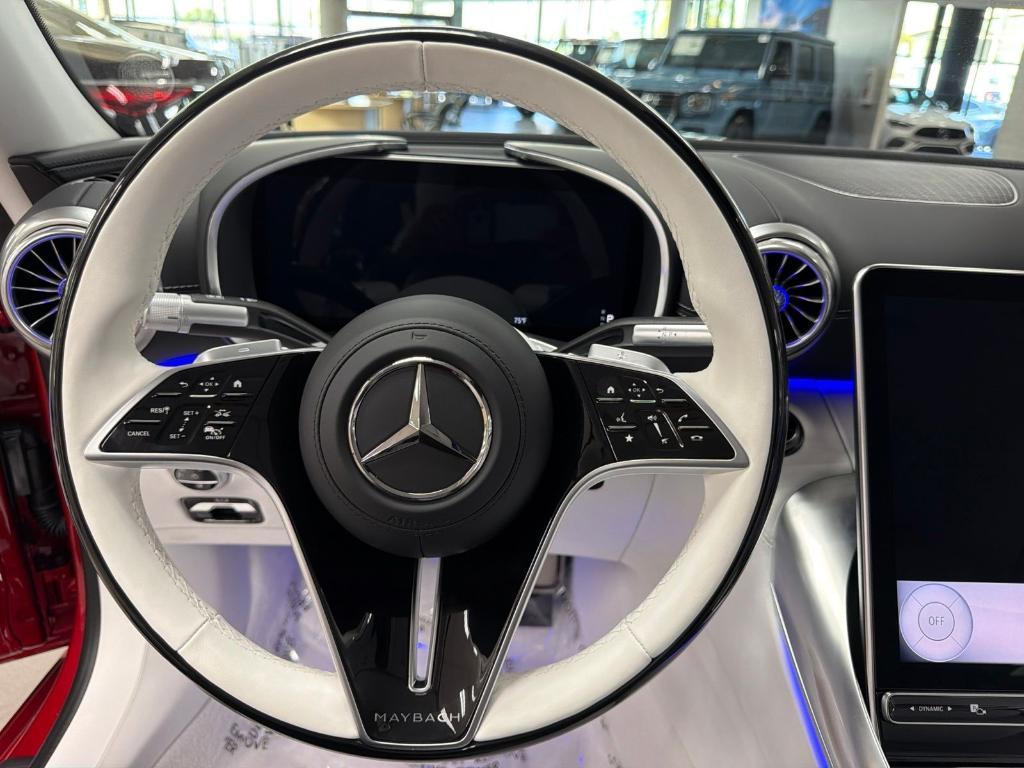 Mercedes-Benz SL view 16