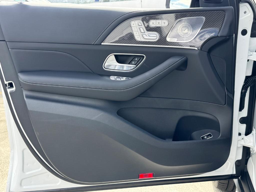 new 2025 Mercedes-Benz AMG GLS 63 car, priced at $160,715