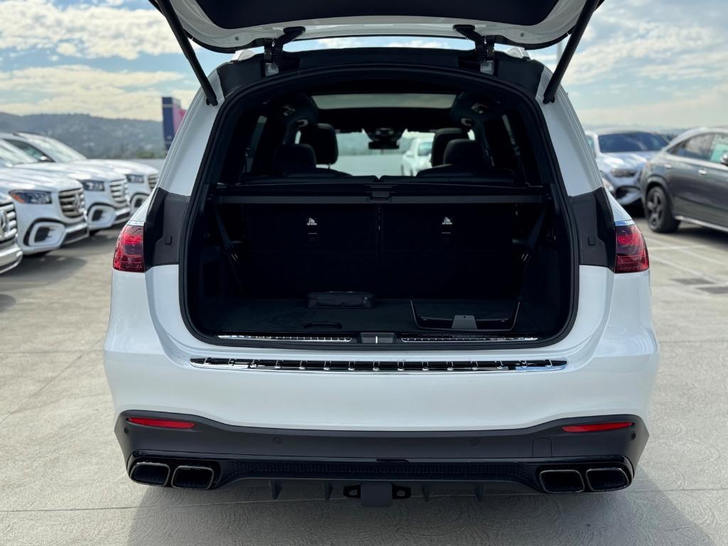 new 2025 Mercedes-Benz AMG GLS 63 car, priced at $160,715