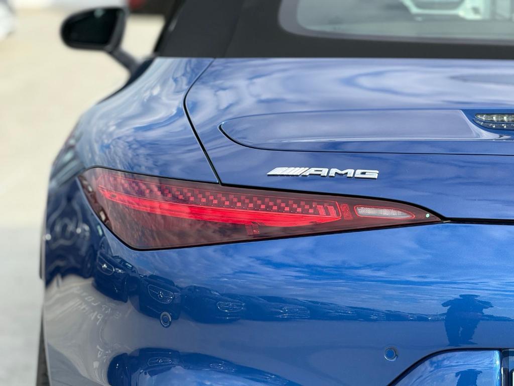 new 2025 Mercedes-Benz AMG SL 43 car, priced at $117,520