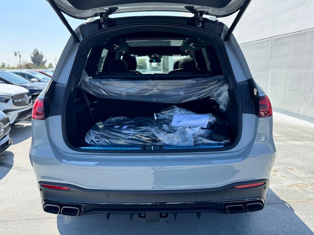 new 2025 Mercedes-Benz AMG GLS 63 car, priced at $161,165
