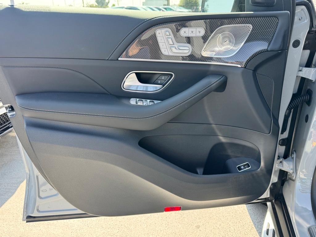 new 2025 Mercedes-Benz AMG GLS 63 car, priced at $161,165