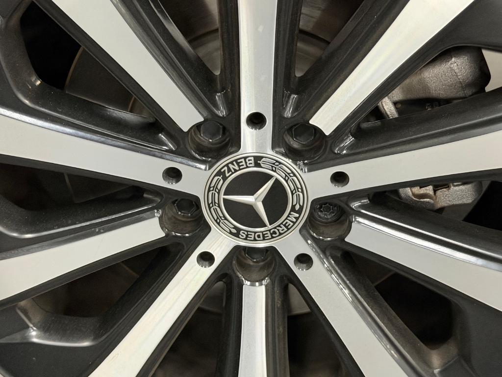 used 2022 Mercedes-Benz GLB 250 car, priced at $27,025