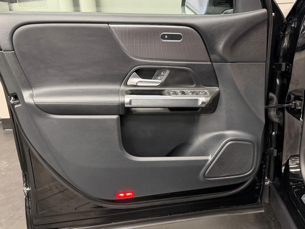 used 2022 Mercedes-Benz GLB 250 car, priced at $27,025