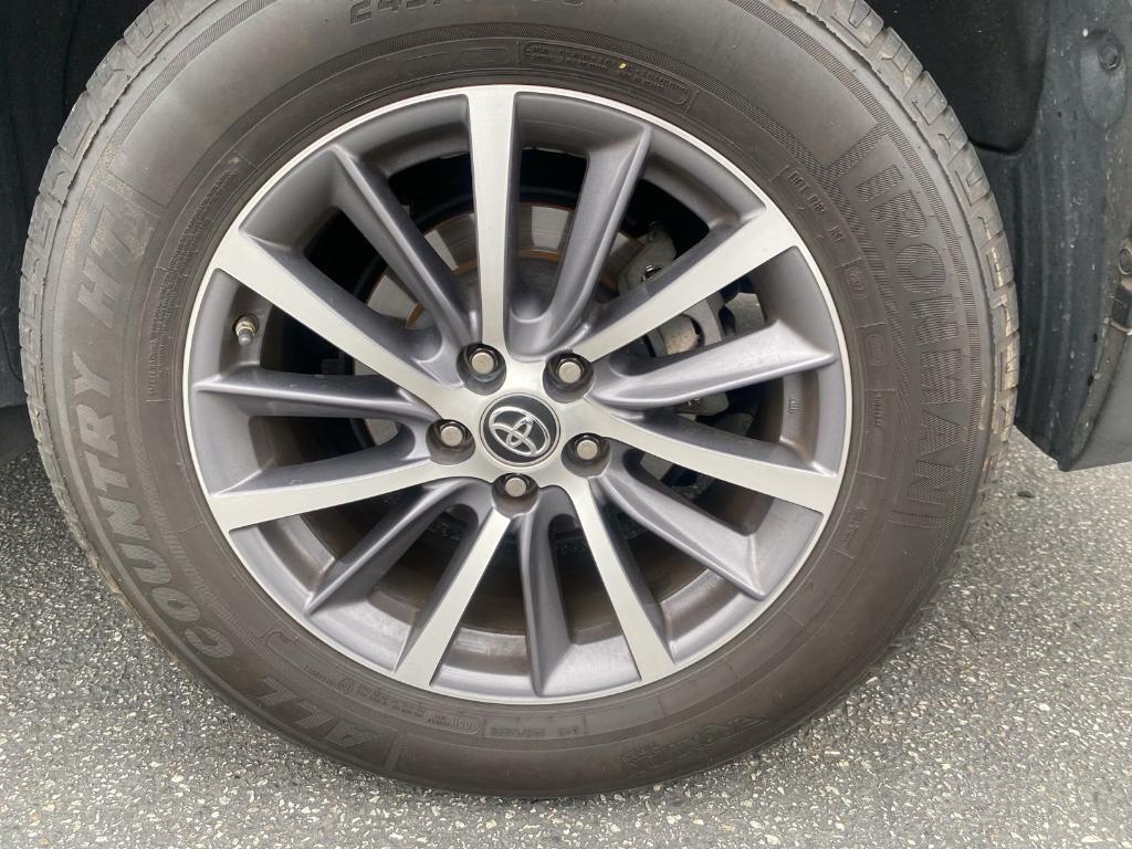 used 2018 Toyota Highlander car, priced at $24,999