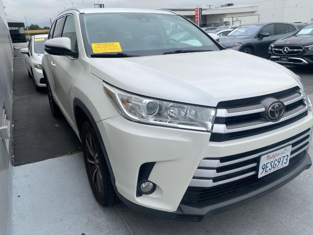 used 2018 Toyota Highlander car, priced at $24,999
