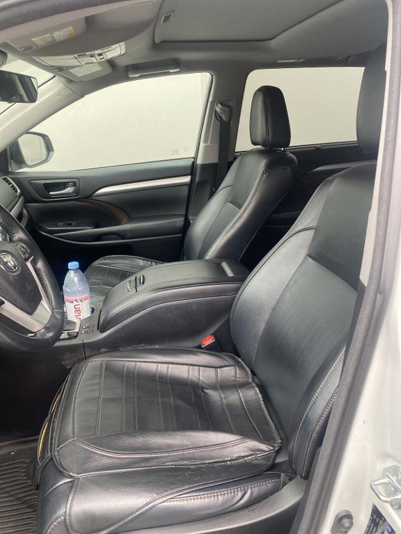 used 2018 Toyota Highlander car, priced at $24,999