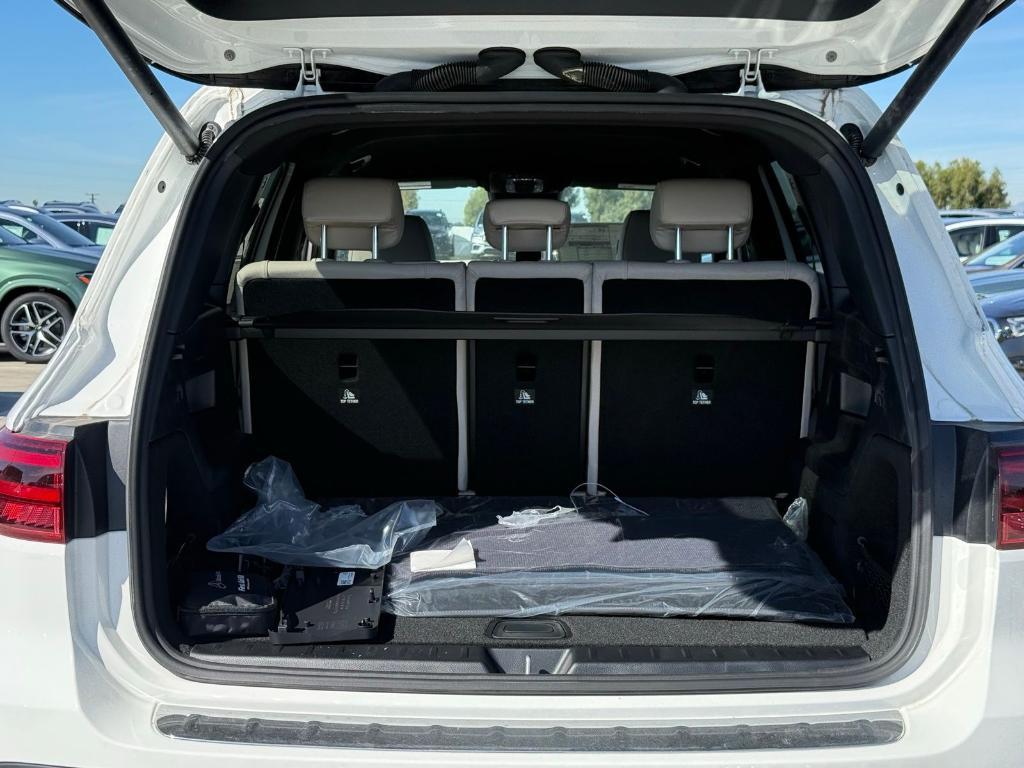 new 2025 Mercedes-Benz GLB 250 car, priced at $48,845