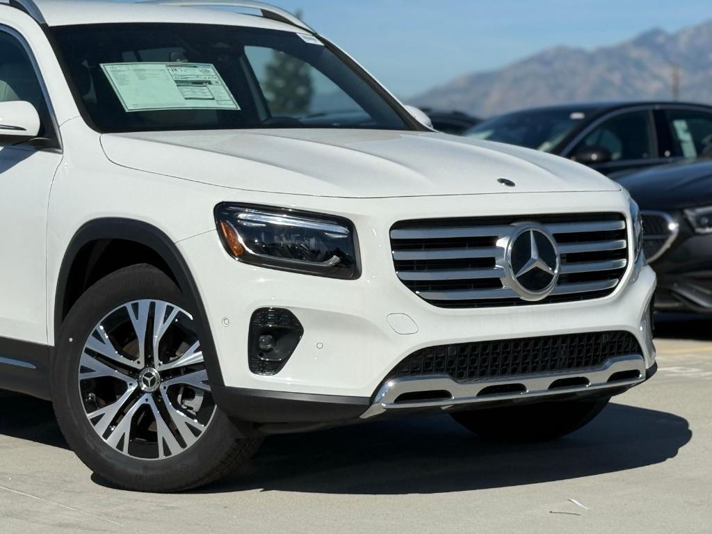 new 2025 Mercedes-Benz GLB 250 car, priced at $48,845