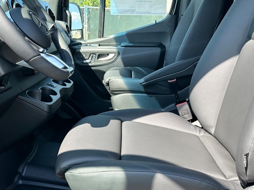 new 2025 Mercedes-Benz Sprinter 3500 car, priced at $88,264