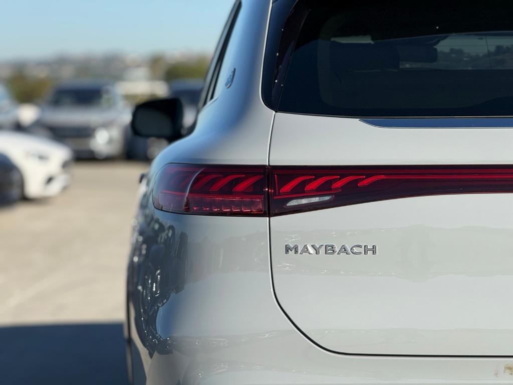 new 2025 Mercedes-Benz Maybach EQS 680 car, priced at $205,350