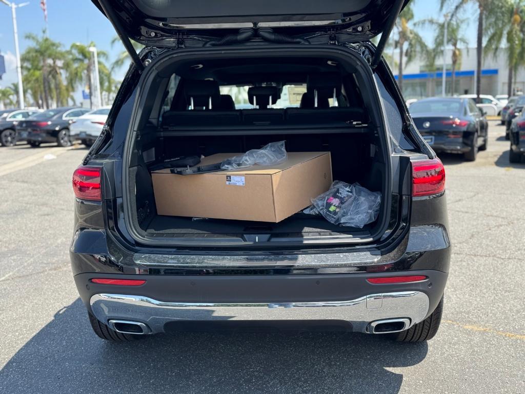 new 2026 Mercedes-Benz GLB 250 car, priced at $49,990