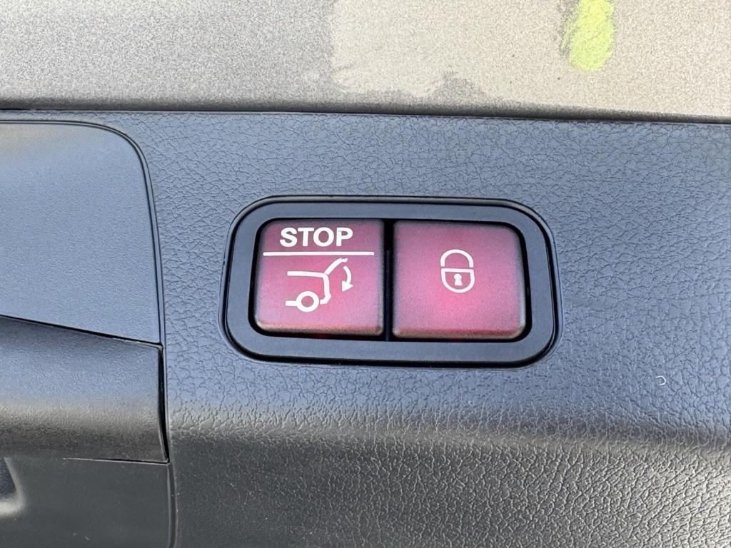 new 2026 Mercedes-Benz GLB 250 car, priced at $50,740