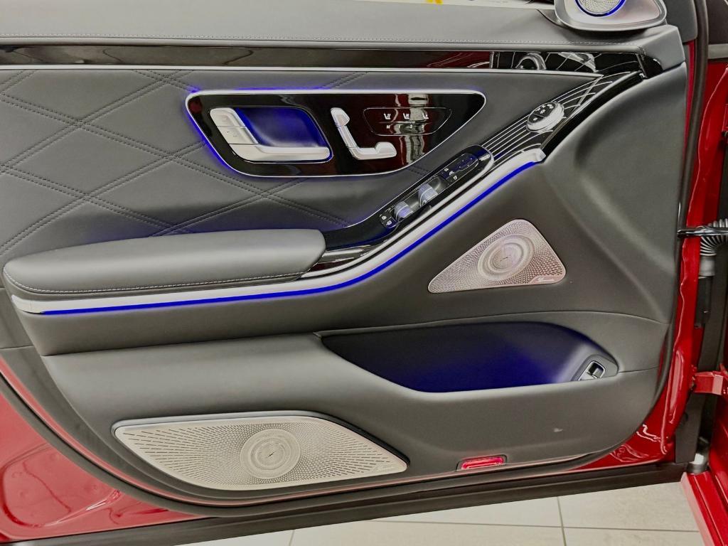 new 2026 Mercedes-Benz Maybach S 580 car, priced at $219,055